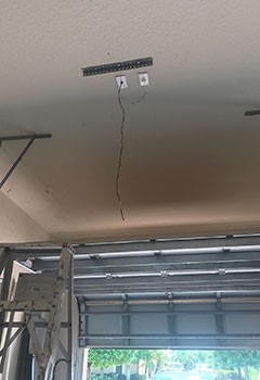 Urgent Opener Installation In Oak Leaf